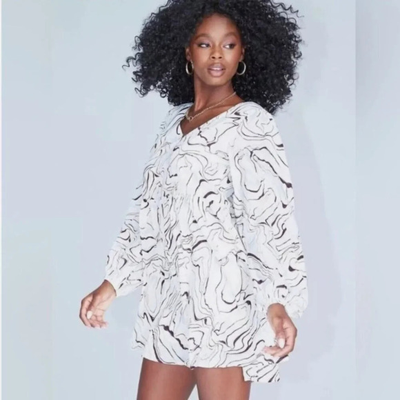 Princess Polly Kaiden  Romper NWT Swirl Size 6 - Picture 3 of 9